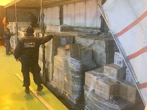 Тона непријављених ланаца за снег међу пријављеном робом