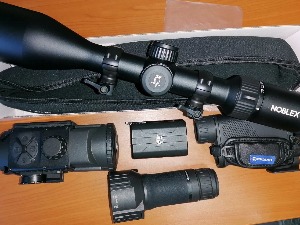 Са снајпером у ручном пртљагу преко границе