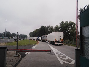 Joш дужа колона камиона на прелазу Хоргош