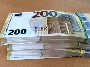 Пријавите готовину изнад 10.000 евра и све драгоцености