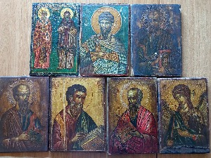 Вредне православне иконе у коферима