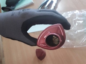 Дрога у шампону, жвакама, доњем вешу и смећу