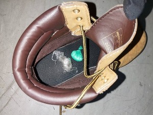 Кесице дроге у доњем вешу и у ципелама