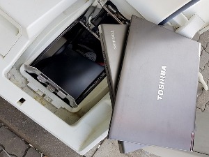 Кријумчарени мобилни телефони и лаптопови чак и у бубњу веш-машине