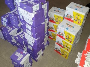 Откривен магацин препун нелегалних слаткиша и друге робе