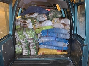 Комби пун кријумчарене хране за псе и мачке