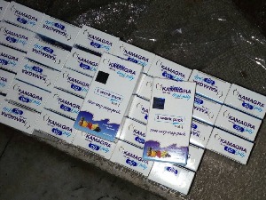Спречено кријумчарење таблет-рачунара, камагре и цигарета