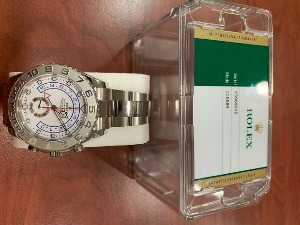 Ролекс од 42.000 евра спакован у кофер