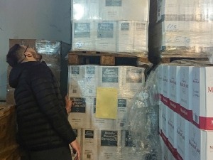 Луксузна роба "нестала" из складишта