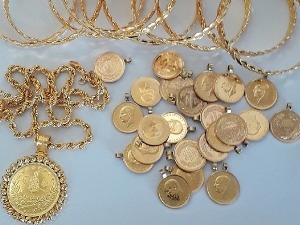 Злато вредно 23.000 евра сакривено у јакни