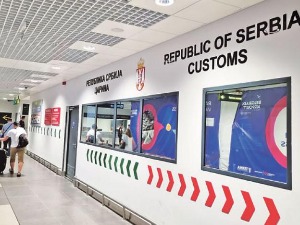 Политика: Ход у кокаинским патикама 