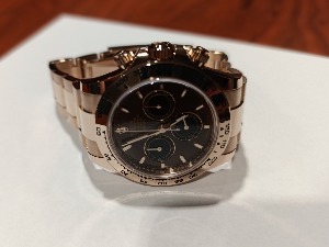 Заплене луксузних сатова