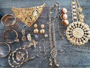 300 грама злата на задњем седишту