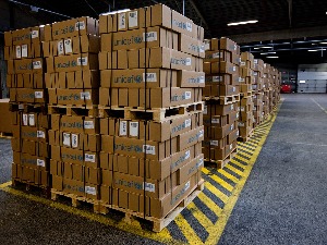 Шест највећих заблуда при увозу хуманитарне помоћи