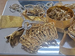 Дневник: На Царини заустављено 22 килограма злата