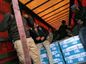 Мигранти „залутали“ на нишки Терминал