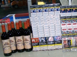 Цигарете, дуван и алкохол увек интересантни за кријумчарење