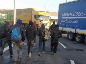 У три контроле откривено 12 илегалних миграната