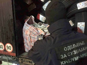 300.000 дијазепама у товару гума