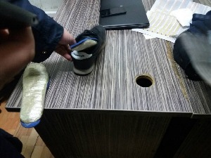 Хероински улошци у патикама