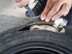 Десет пакета марихуане у резервном точку