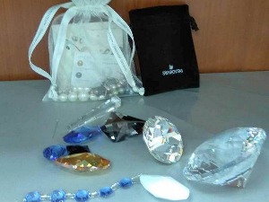 Пртљаг пун ''сваровски'' кристала