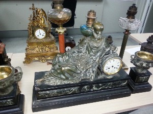 Брачни пар кријумчарио антиквитете из Француске