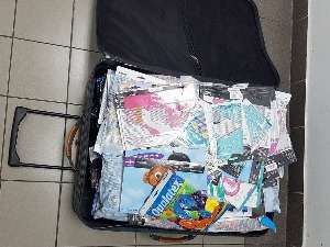 Брачни пар кријумчарио 2.000 балона