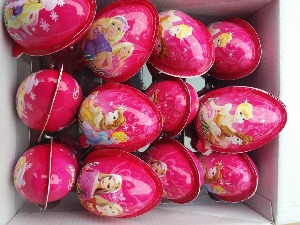 Задржано преко 22.000 чоколадних јаја