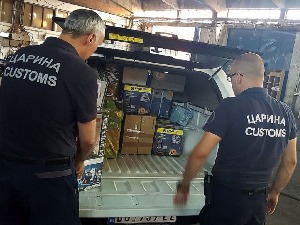 Задржано преко две тоне текстила на Градини и у Суботици