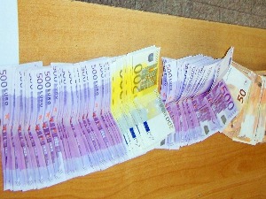 BMW пун непријављених евра