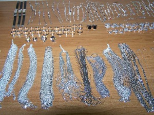 Сребрни накит у паковању влажних марамица