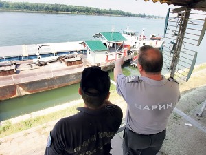 Политика: Србија губи 100 милиона евра годишње због шверца на Дунаву