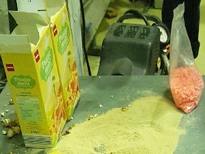 Дрогу сакрили у кутије млевеног кекса