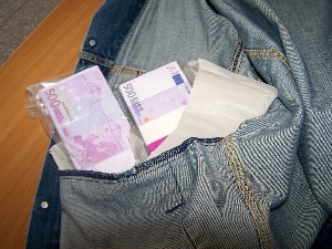 Откривено преко 100.000 непријављених евра
