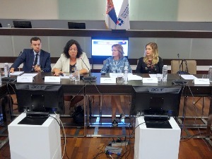 Илустрована политика: Милионске заплене фалсификованих лекова