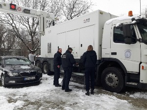 Царински скенер и опрема изложени на сајму аутомобила