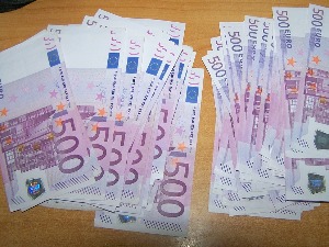 У три девизна прекршаја заплењено око 80.000 евра