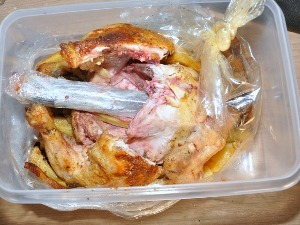 Франкфуртске вести: Злато у ајвару, пиштољ у кајмаку