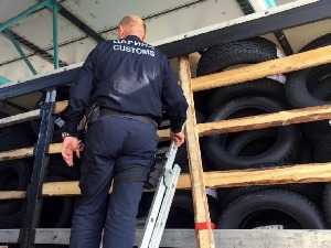 Због заглављеног катанца илегалци остали закључани у хладњачи