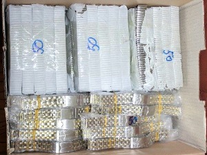 Одале га празне кутије у гепеку