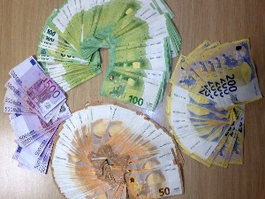 Заплењене девизe и инвестиционо злато   