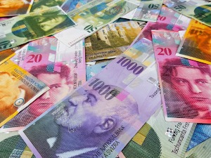 Задржано преко 50.000 франака и 50 хиљада евра