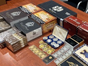 Непријављени томпуси и драгоцености у пртљагу 